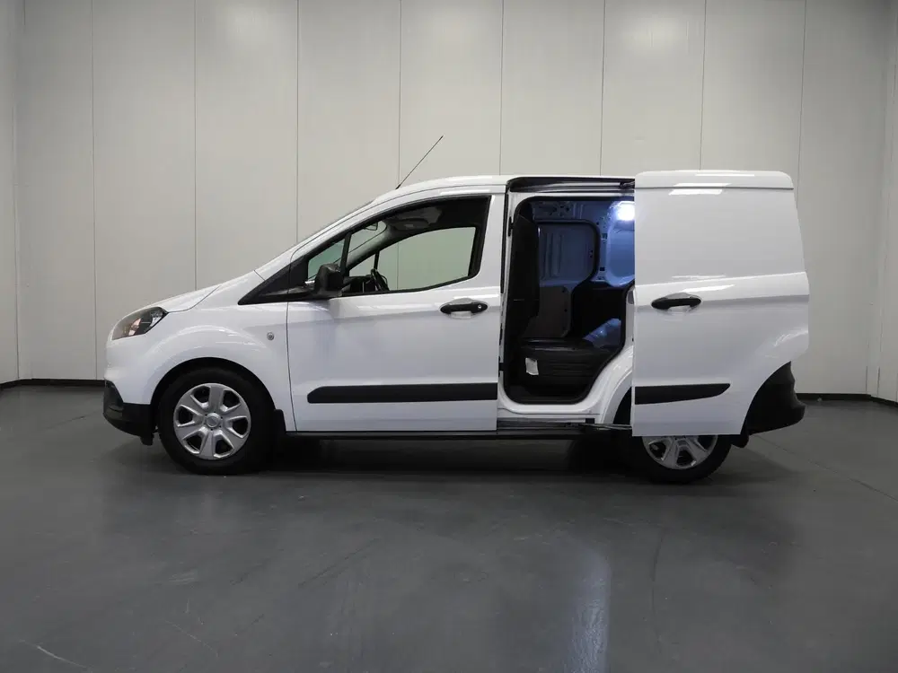 Ford Transit Courier 1.0 Trend EcoBoost NAVI uit 2021, foto 3