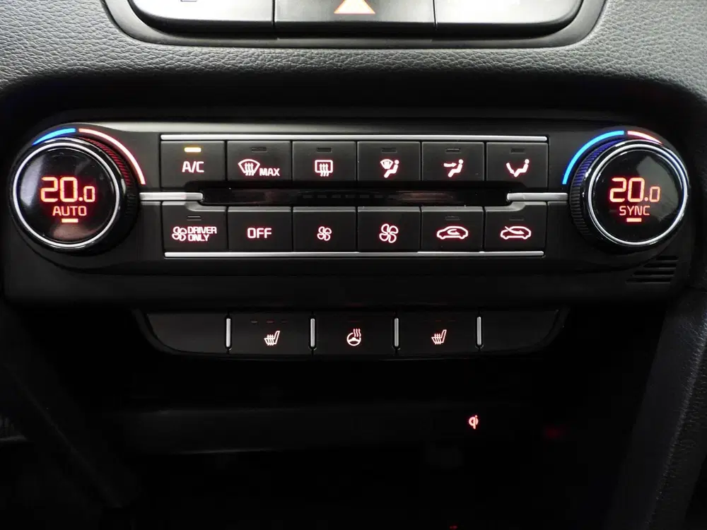 Kia Ceed 1.6 GDI PHEV Plug-In DynamicPlusLine NA uit 2022, foto 6