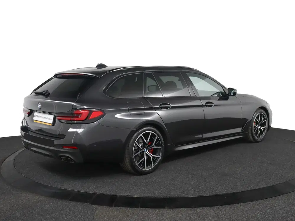BMW 5-serie 540i xDrive Business Edition Plus uit 2023, foto 2