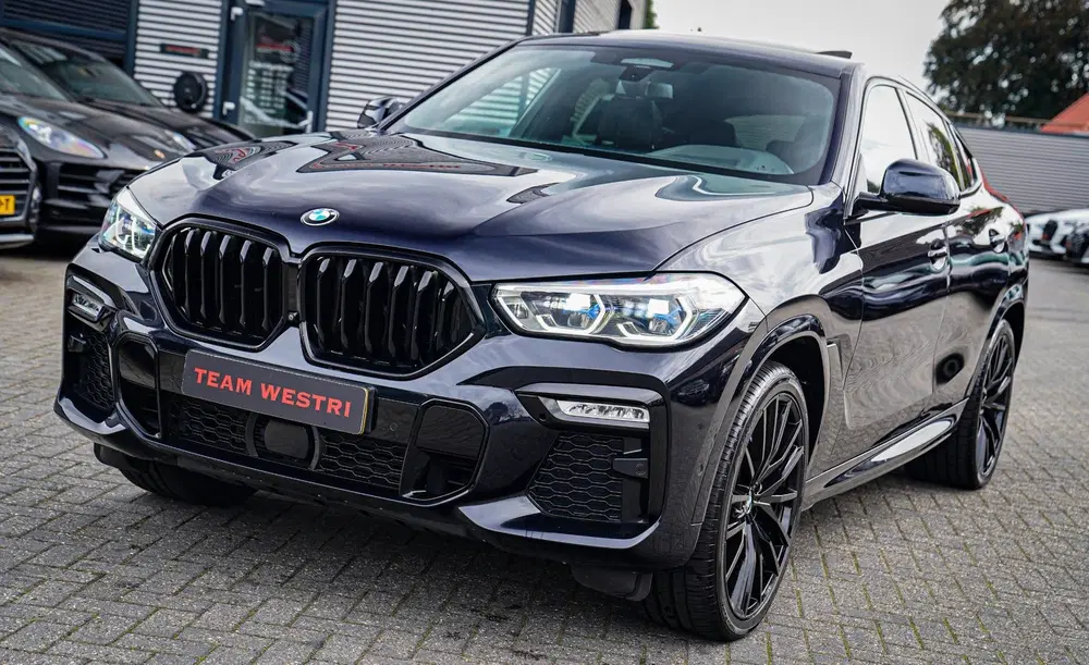 BMW X6 XDrive40i High Executive uit 2020, foto 12