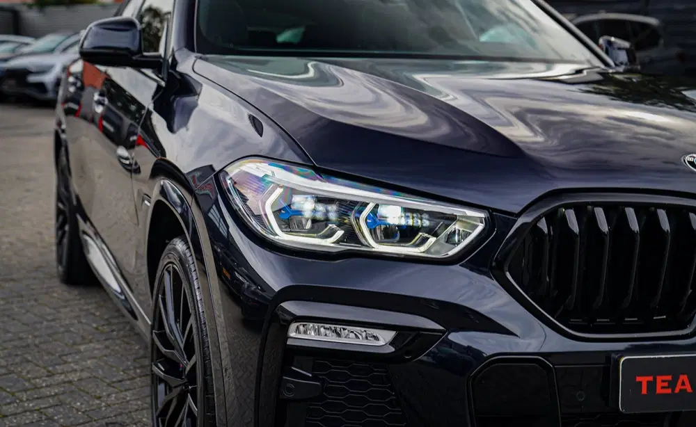 BMW X6 XDrive40i High Executive uit 2020, foto 15