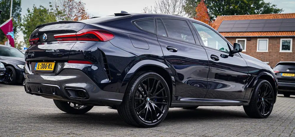 BMW X6 XDrive40i High Executive uit 2020, foto 2