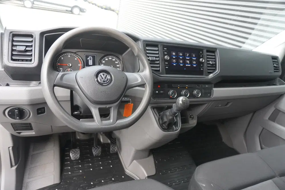 Volkswagen Crafter 140pk L3H3 uit 2022, foto 2