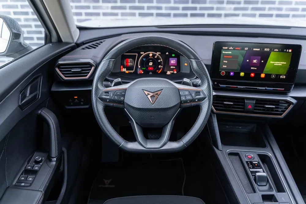Cupra Formentor 1.4 TSI e-Hybrid Business uit 2022, foto 3