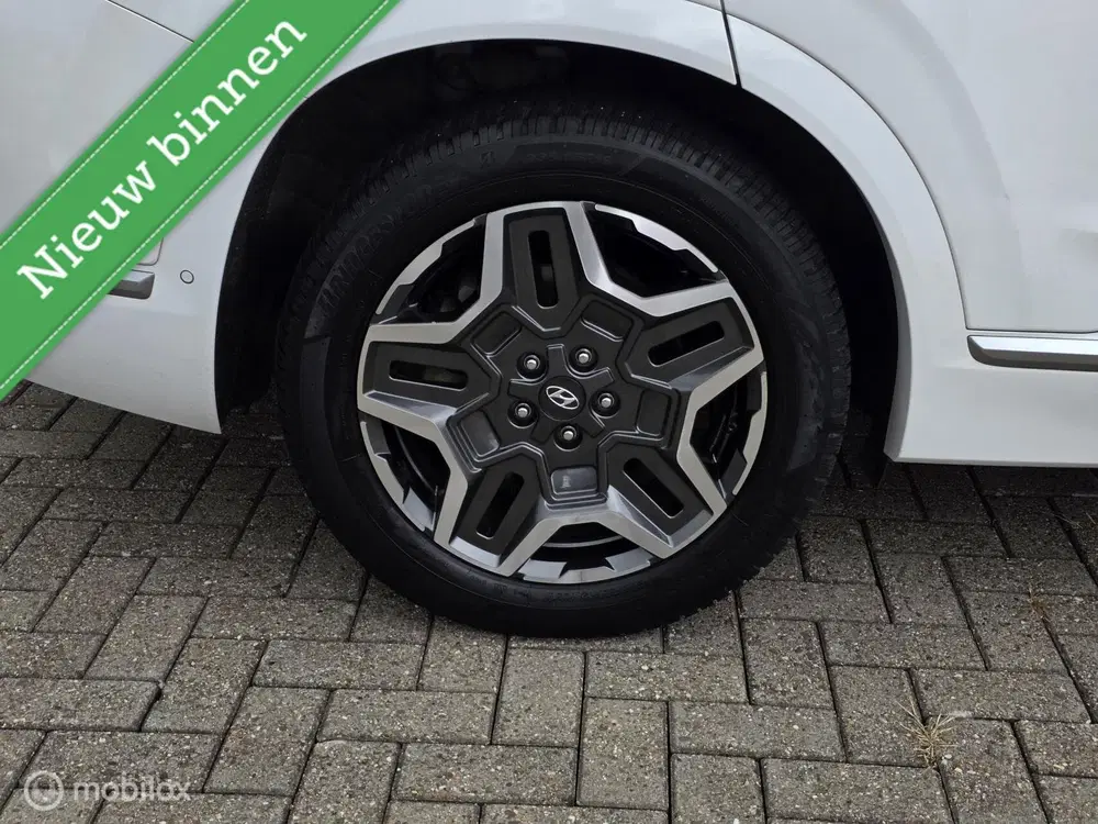 Hyundai SANTA FE 1.6 T-GDI HEV Premium Plus Sky 7p. uit 2024, foto 3