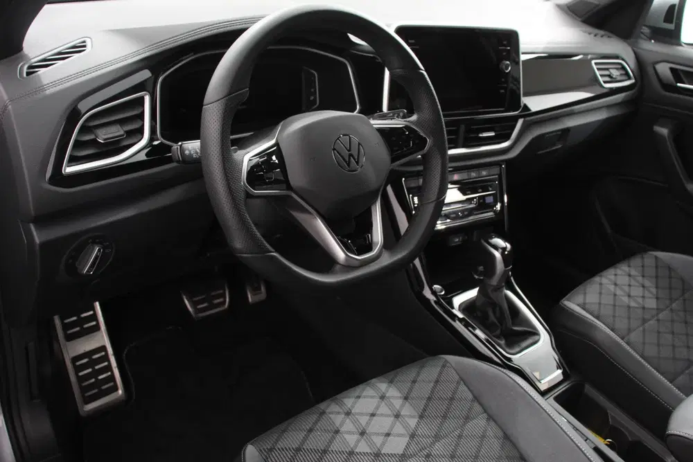 Volkswagen T-Roc 1.5 TSI 150pk DSG R-Line Navigatie Apple C uit 2023, foto 9