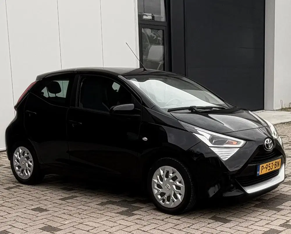 Toyota Aygo 1.0 VVT-i x-play AUTOMAAT uit 2022, foto 3