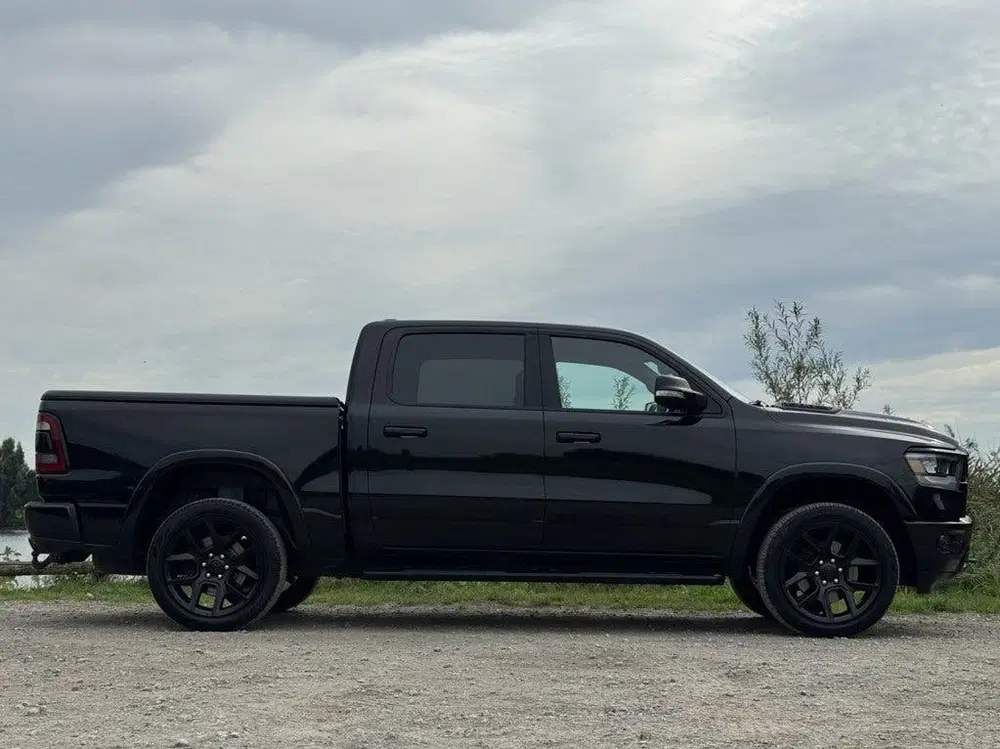 Dodge RAM LARAMIE NIGHT 5.7L V8 uit 2019, foto 3