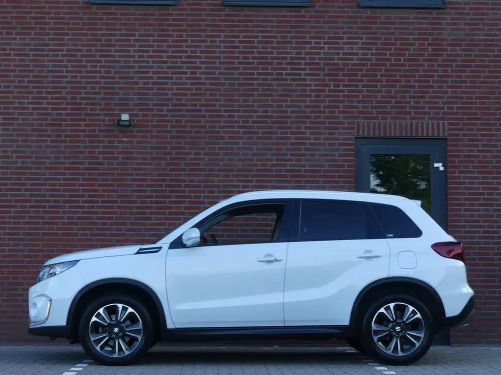 Suzuki Vitara 1.4 Boosterjet Style Smart Hybrid (bj 2021 uit 2021, foto 3