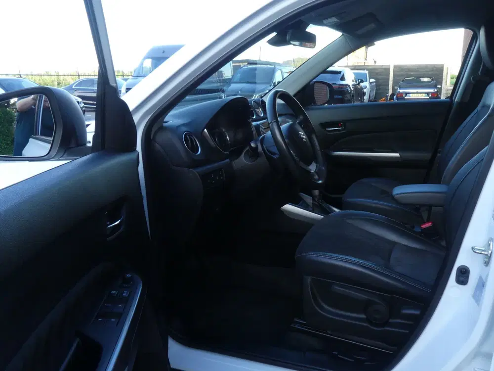 Suzuki Vitara 1.4 Boosterjet Style Smart Hybrid (bj 2021 uit 2021, foto 5