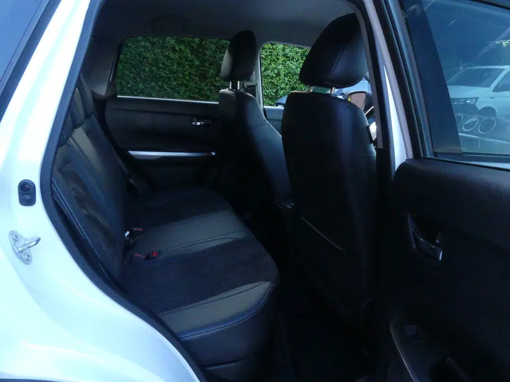 Suzuki Vitara 1.4 Boosterjet Style Smart Hybrid (bj 2021 uit 2021, foto 8