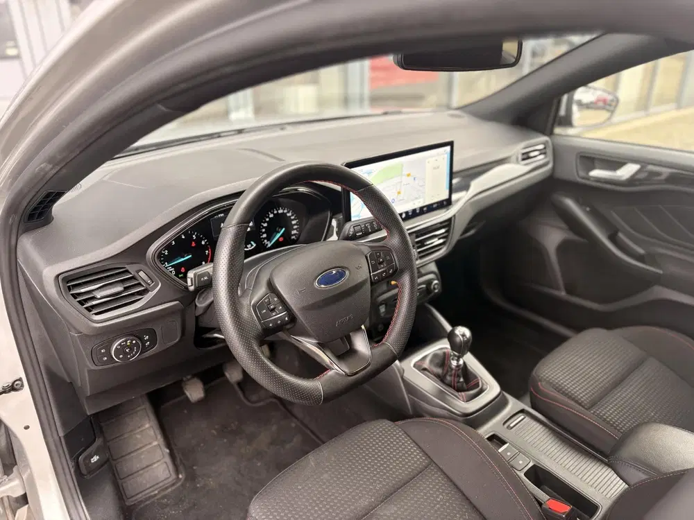 Ford Focus 1.0 EcoBoost Hybrid ST Line uit 2023, foto 12