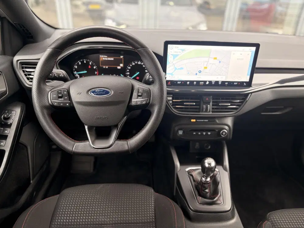 Ford Focus 1.0 EcoBoost Hybrid ST Line uit 2023, foto 13