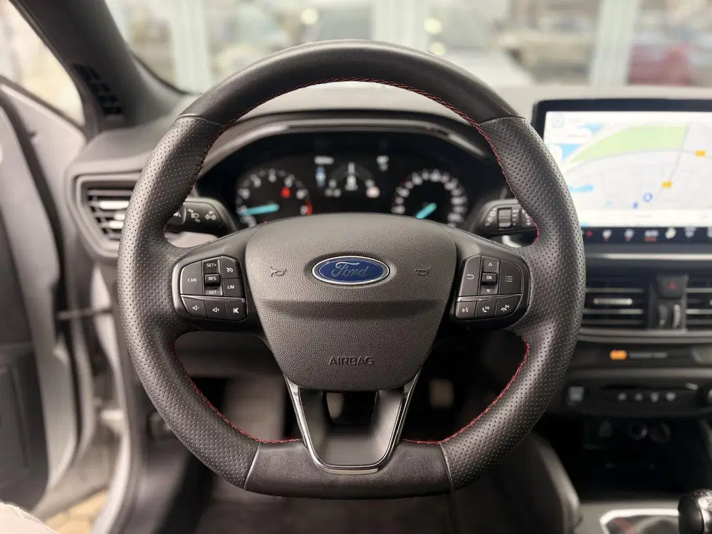 Ford Focus 1.0 EcoBoost Hybrid ST Line uit 2023, foto 15