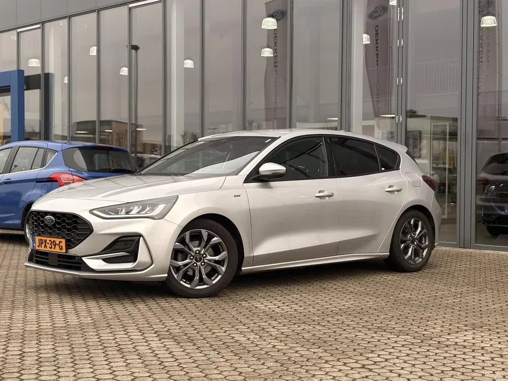 Ford Focus 1.0 EcoBoost Hybrid ST Line uit 2023, foto 2