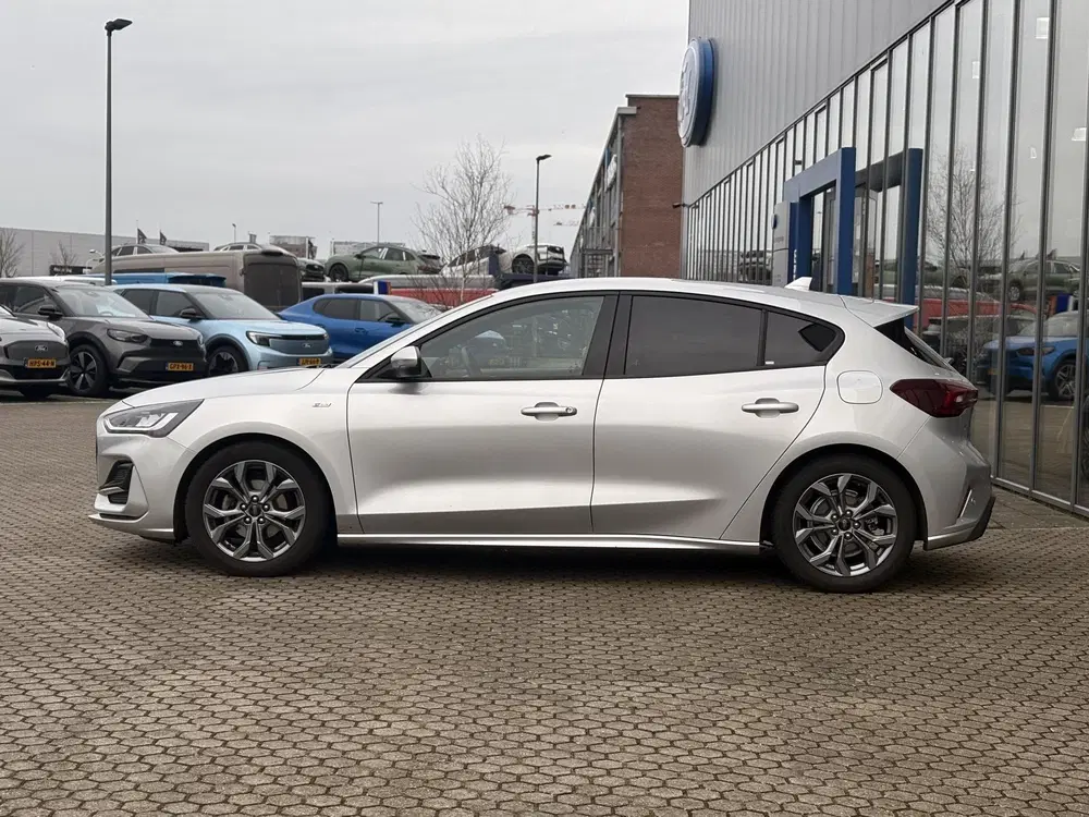 Ford Focus 1.0 EcoBoost Hybrid ST Line uit 2023, foto 5