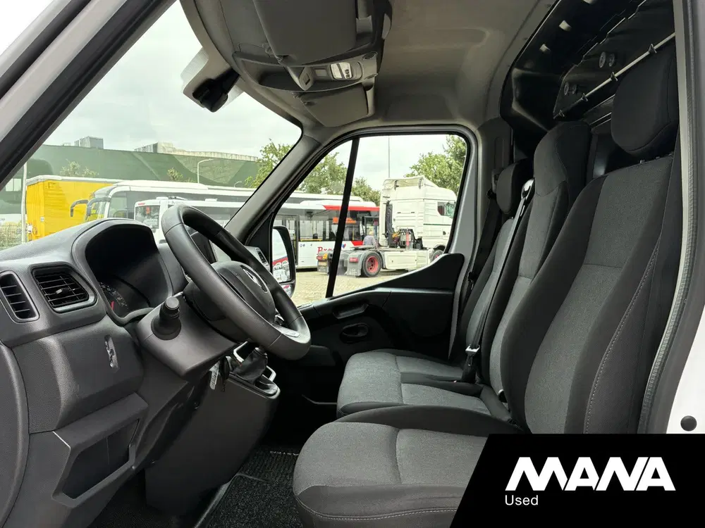 Renault Master T35 2.3 dCi 135 L2H2 Airco Sensoren Radio uit 2024, foto 12