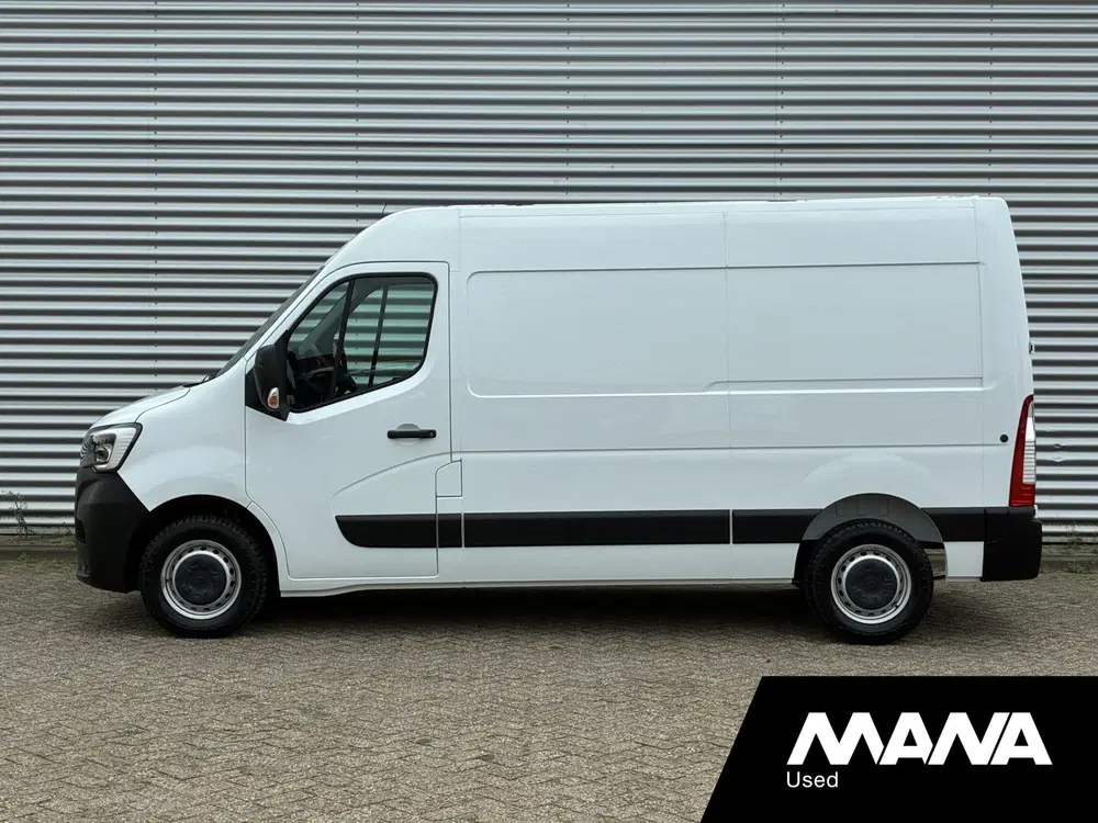 Renault Master T35 2.3 dCi 135 L2H2 Airco Sensoren Radio uit 2024, foto 2