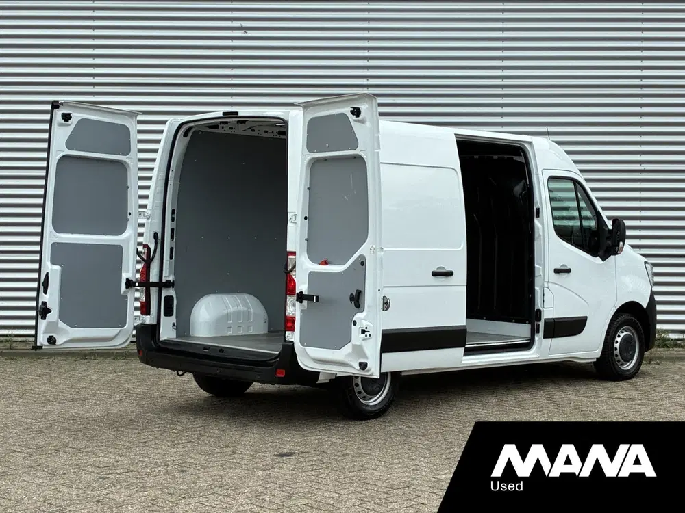 Renault Master T35 2.3 dCi 135 L2H2 Airco Sensoren Radio uit 2024, foto 5