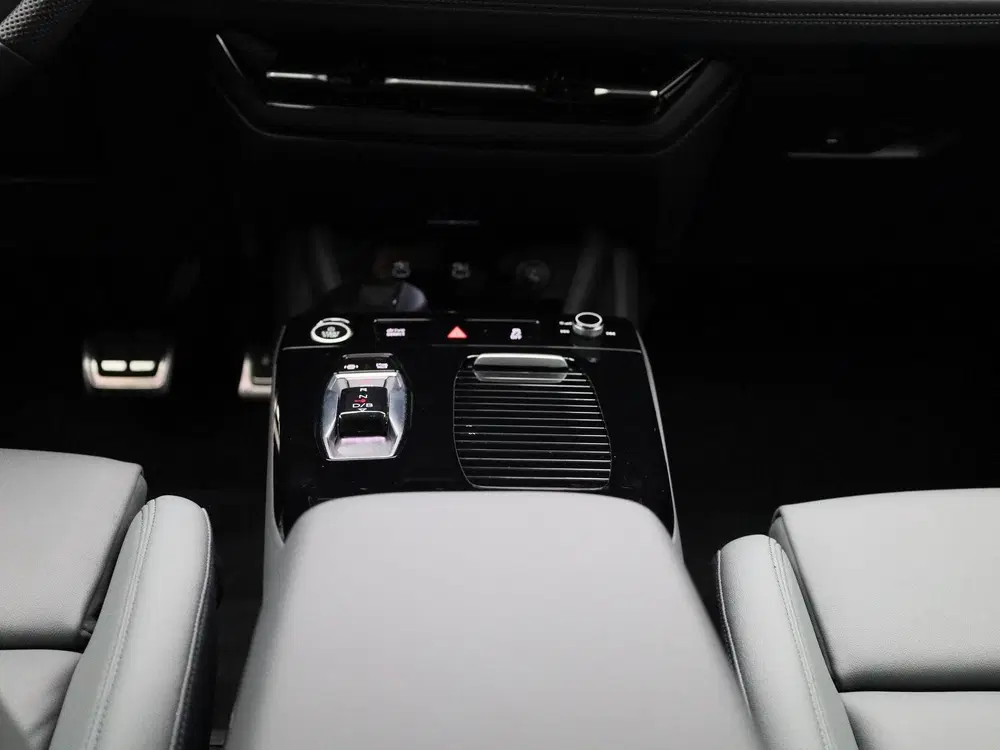 Audi Q6 e-tron S edition Quattro 100 kWh uit 2024, foto 10