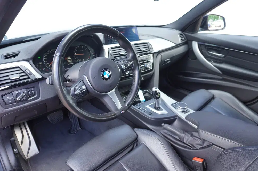 BMW 3-serie 318i M Sport elek-Klep+Led+Volleder+navi uit 2019, foto 4
