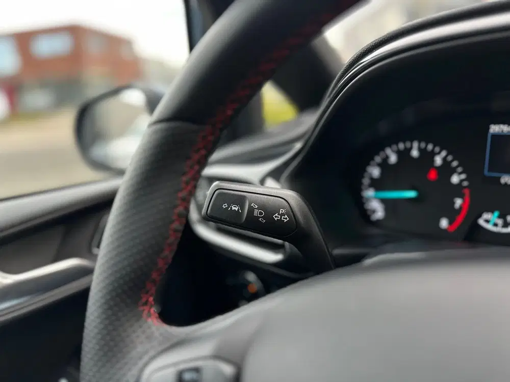 Ford Fiesta 1.0 EcoBoost ST-Line uit 2023, foto 11