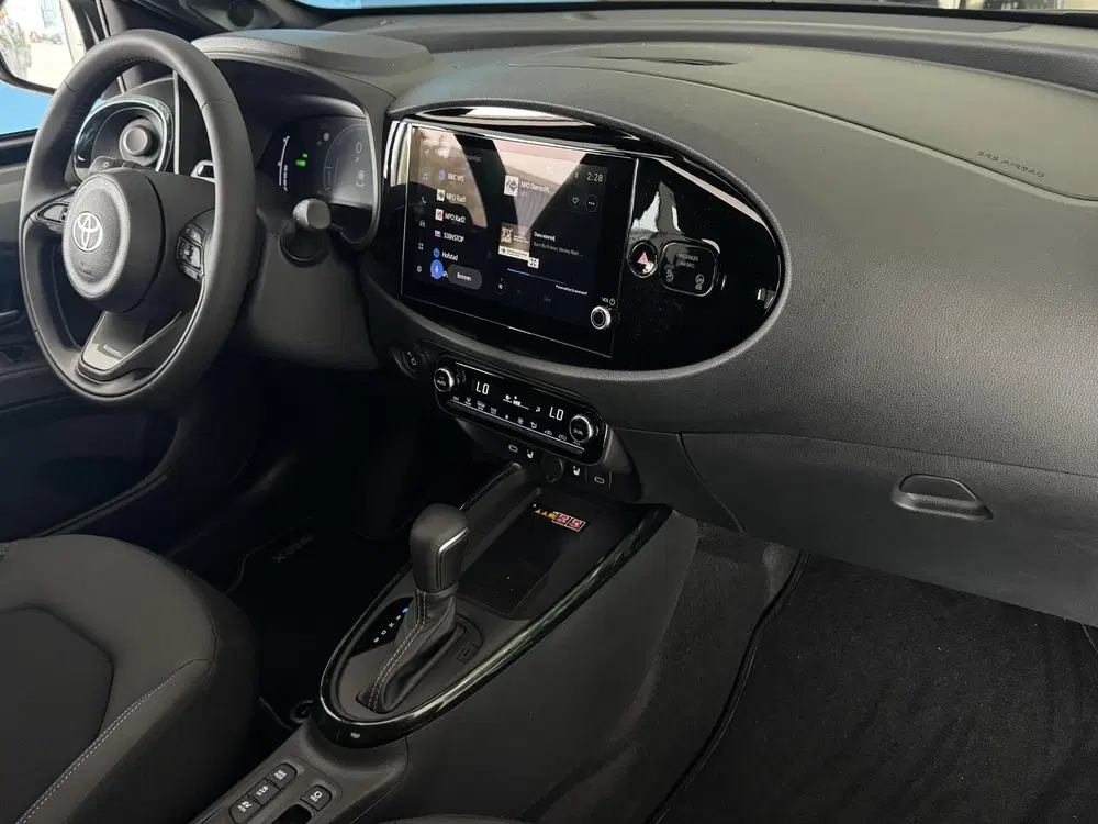 Toyota Aygo X Hybrid 115 envy JBL Audio uit 2026, foto 11