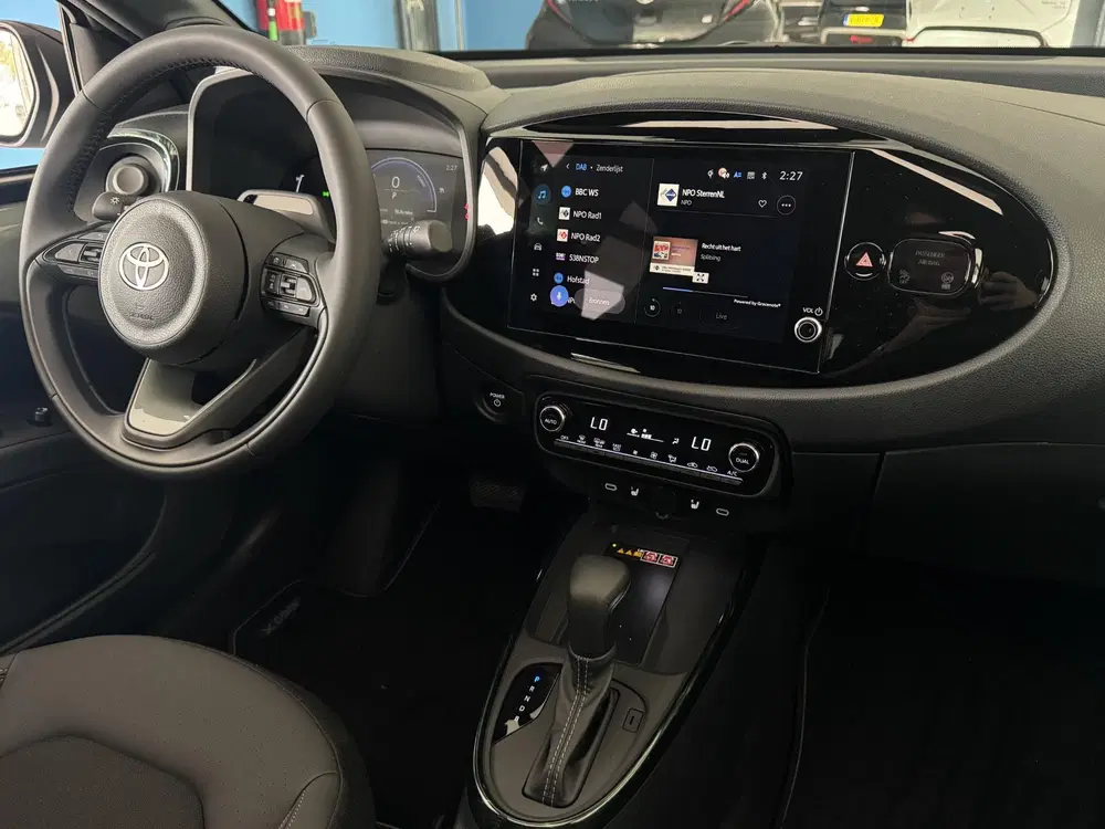 Toyota Aygo X Hybrid 115 envy JBL Audio uit 2026, foto 3