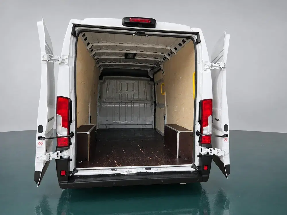 Renault Master uit 2024, foto 11