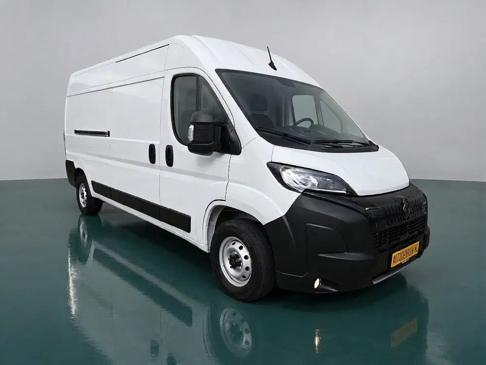 Renault Master uit 2024, foto 3