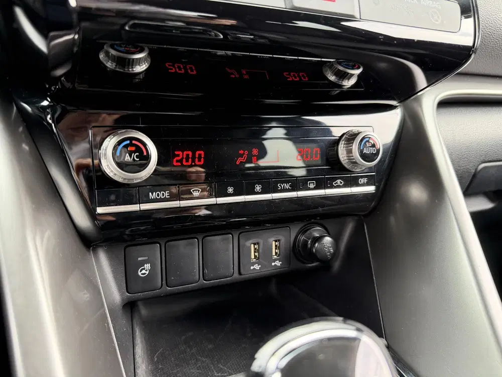 Mitsubishi Eclipse Cross 2.4 PHEV Black Edition uit 2024, foto 13