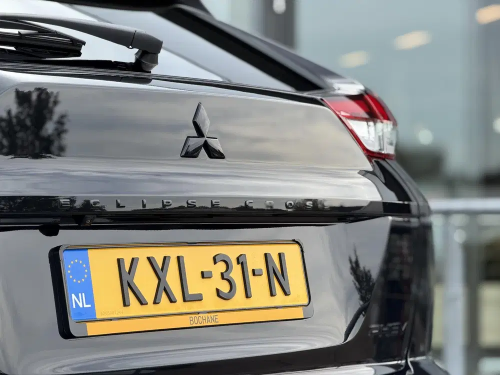 Mitsubishi Eclipse Cross 2.4 PHEV Black Edition uit 2024, foto 15