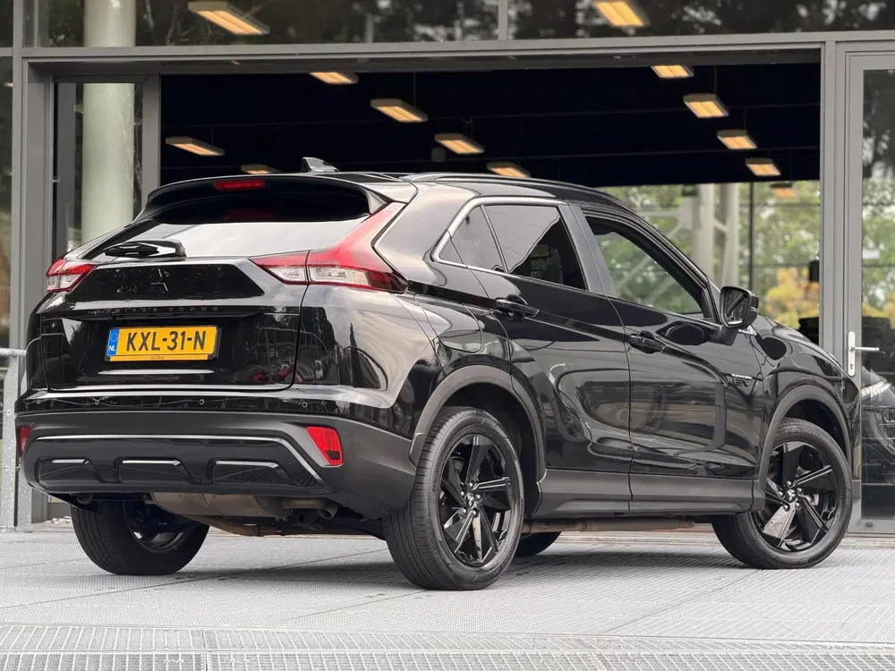 Mitsubishi Eclipse Cross 2.4 PHEV Black Edition uit 2024, foto 2