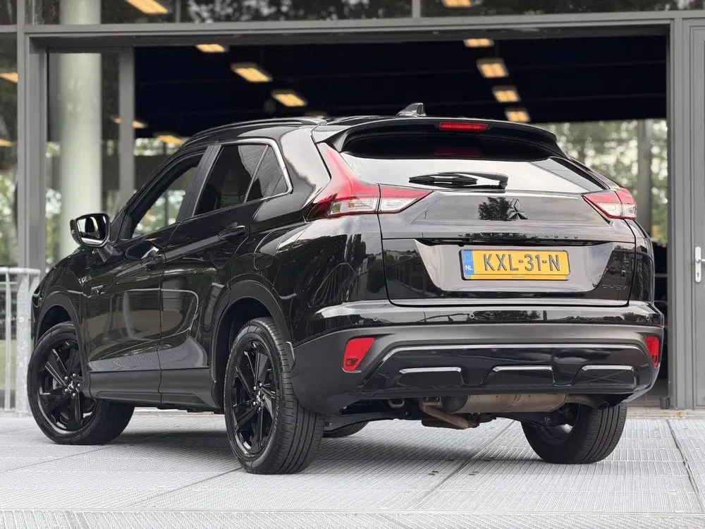 Mitsubishi Eclipse Cross 2.4 PHEV Black Edition uit 2024, foto 6