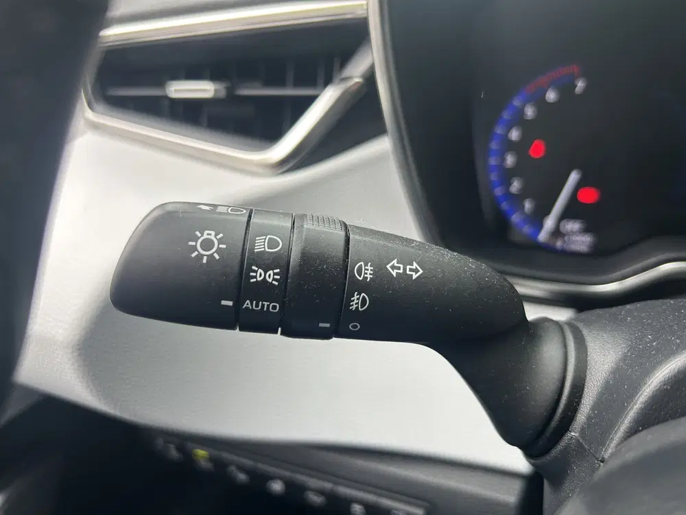 Toyota Corolla 1.8 Hybrid Executive uit 2020, foto 12