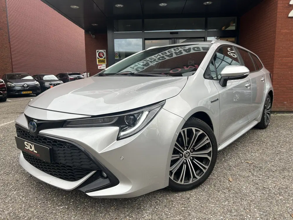 Toyota Corolla 1.8 Hybrid Executive uit 2020, foto 2