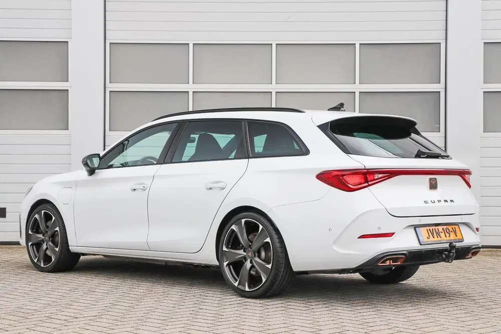 Cupra Leon 1.4 e-Hybrid 245pk VZ uit 2023, foto 13