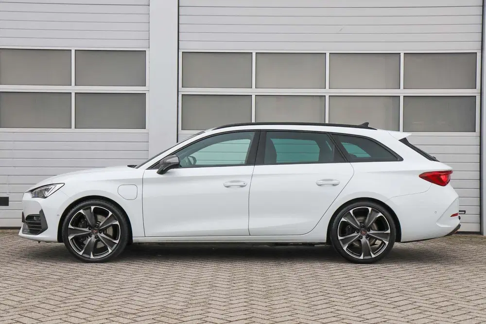 Cupra Leon 1.4 e-Hybrid 245pk VZ uit 2023, foto 14