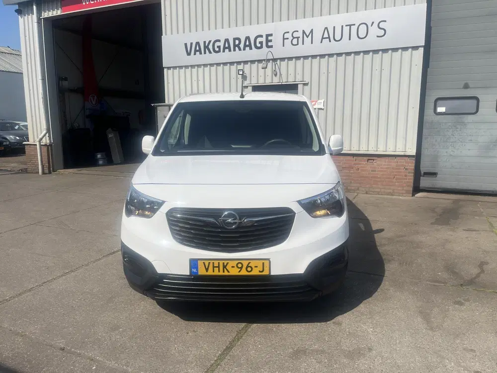 Opel Combo 1.5D L1H1 Edition uit 2020, foto 2