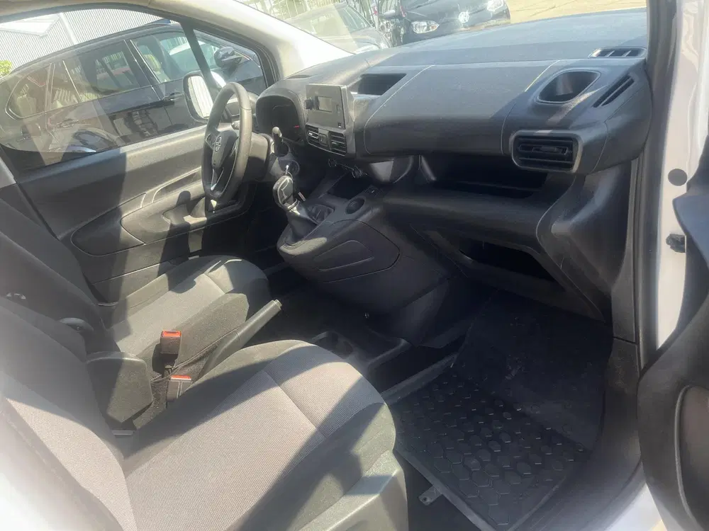 Opel Combo 1.5D L1H1 Edition uit 2020, foto 8