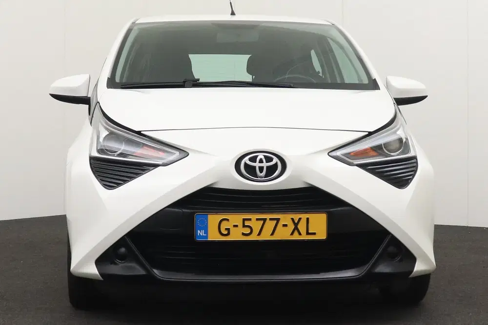 Toyota Aygo 1.0 Aut. VVT-i x-play Carplay Camera Airco uit 2020, foto 3