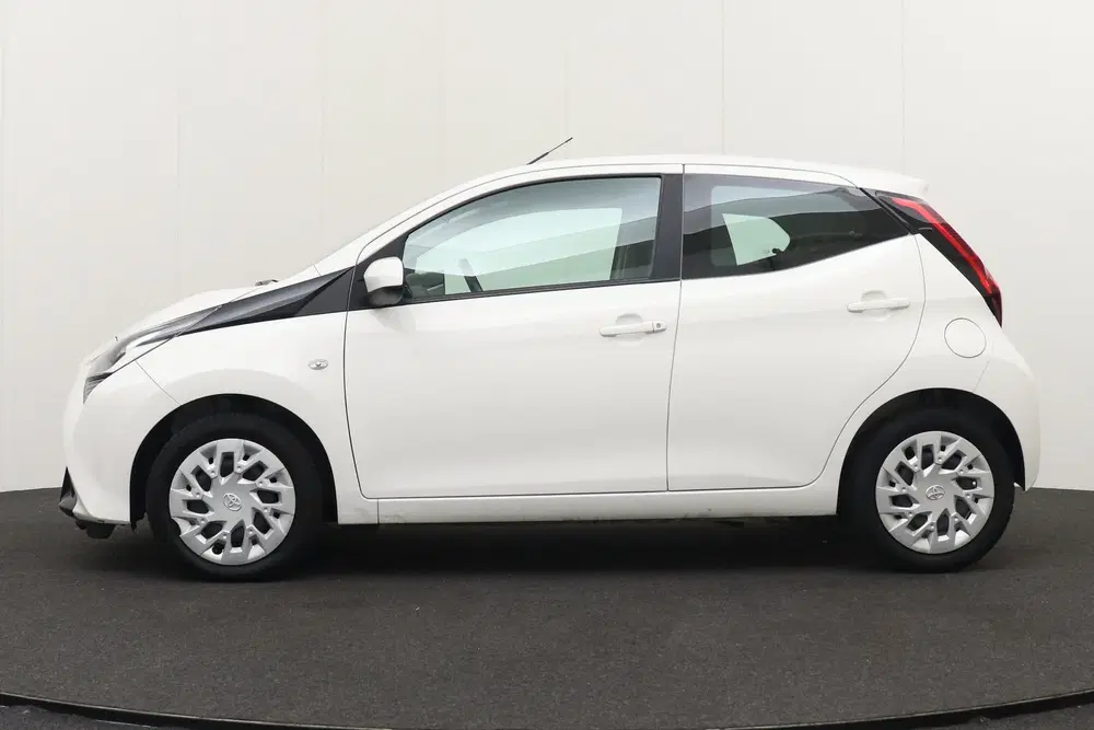 Toyota Aygo 1.0 Aut. VVT-i x-play Carplay Camera Airco uit 2020, foto 5