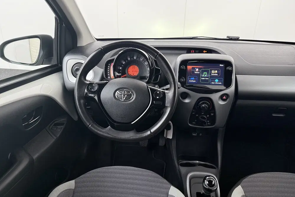 Toyota Aygo 1.0 Aut. VVT-i x-play Carplay Camera Airco uit 2020, foto 7