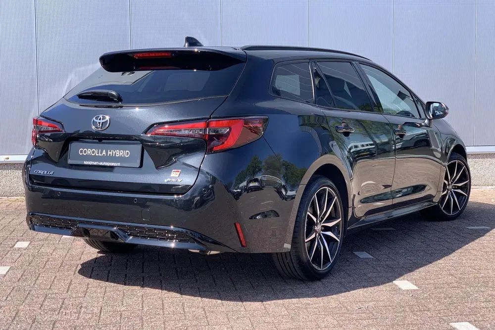 Toyota Corolla Hybrid 140 GR Sport uit 2026, foto 2