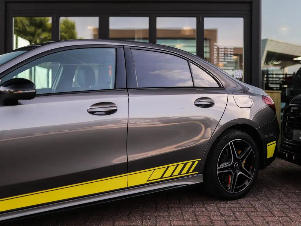 Mercedes-Benz A-Klasse 250 e Business Solution AMG Limited uit 2021, foto 6