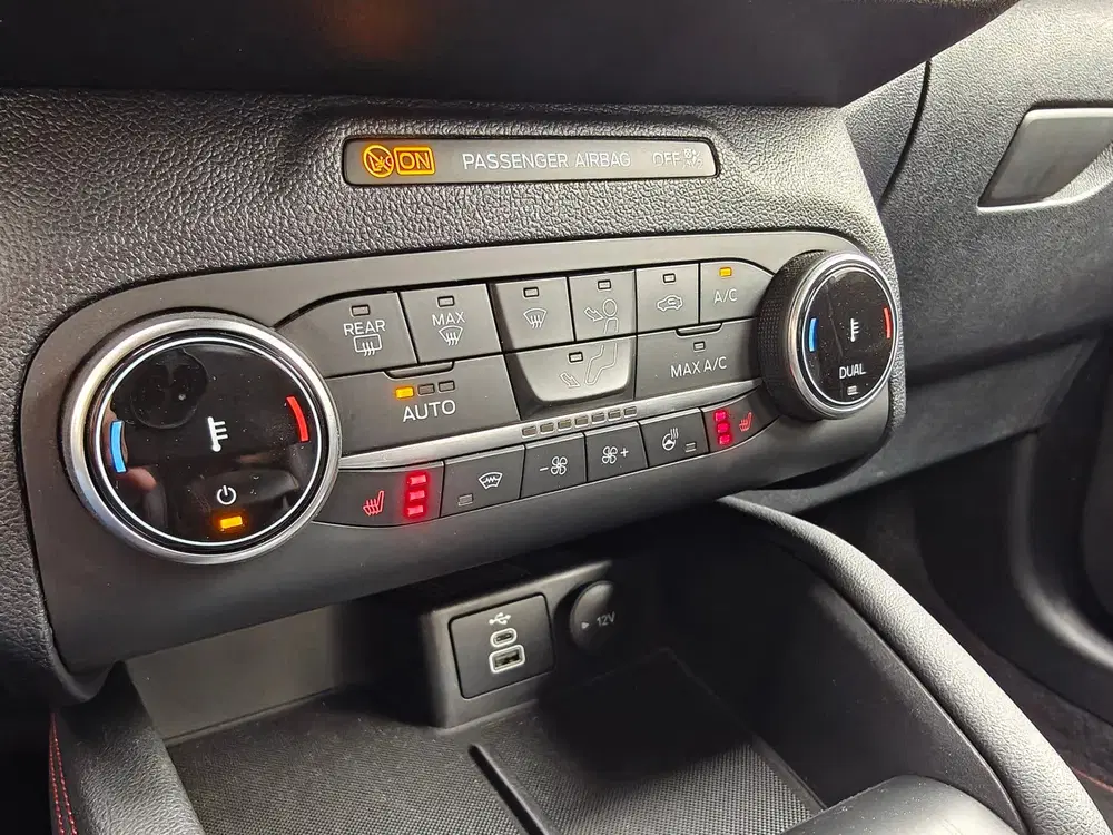 Ford Kuga 2.5 PHEV ST-Line X uit 2023, foto 12