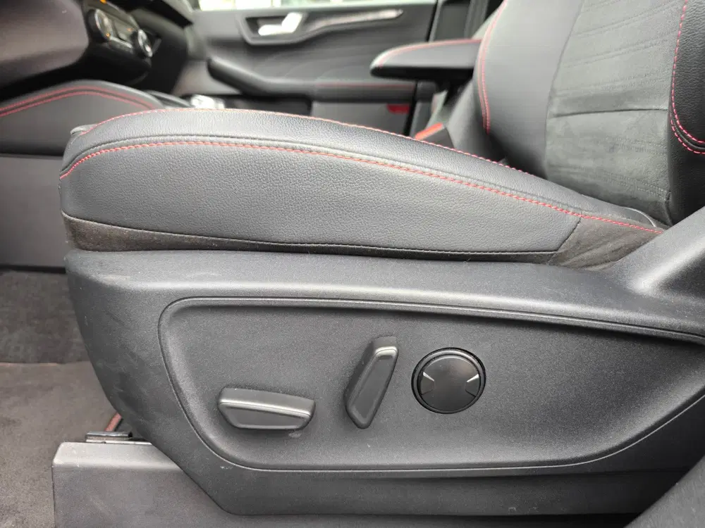 Ford Kuga 2.5 PHEV ST-Line X uit 2023, foto 13