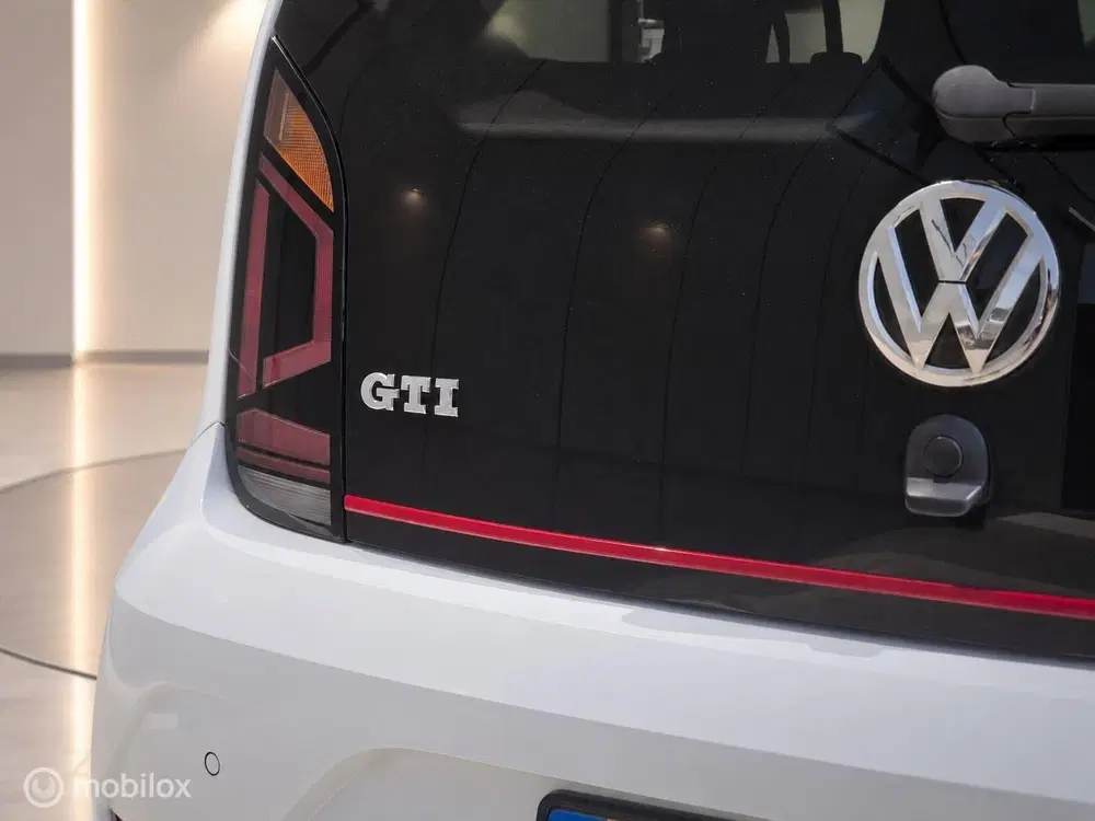 Volkswagen up! 1.0 TSI GTI 116PK Pano uit 2019, foto 10