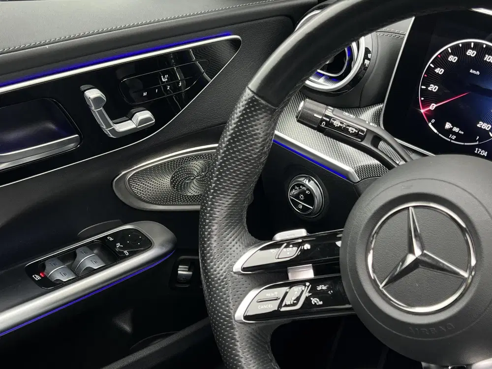 Mercedes-Benz C-Klasse 300 e AMG Line FULL OPTION uit 2023, foto 14