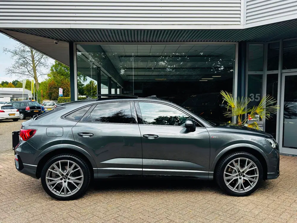 Audi Q3 45 TFSI e S Edition S-Line*Pano*Led uit 2022, foto 6